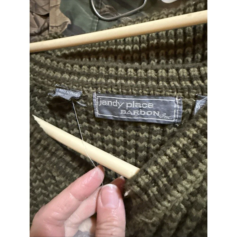 Vintage Jandy Place Bardon Inc Mens L 42-44 V-Neck Sweater Taiwan Green Brown